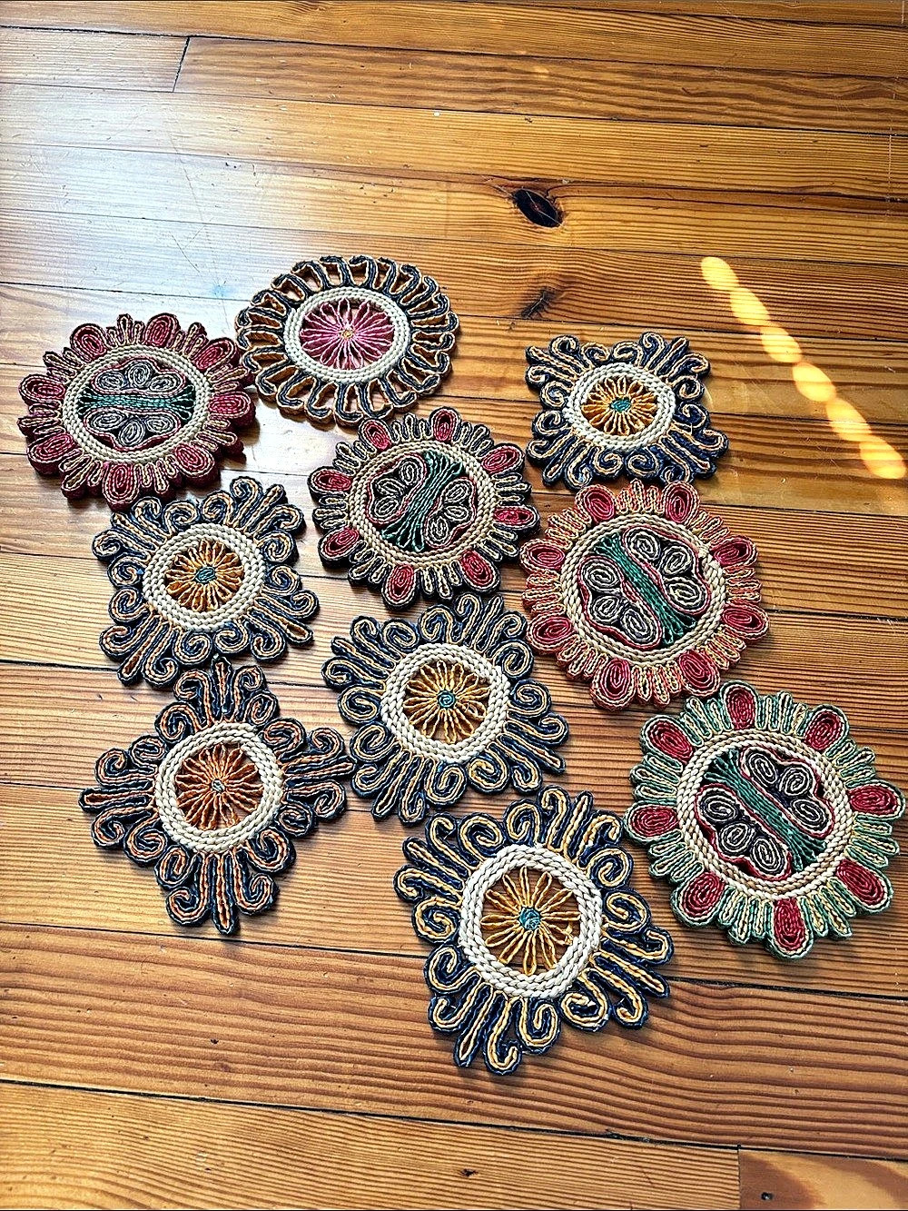 Corded Medallion Decor Set Blue & Pink Like New
